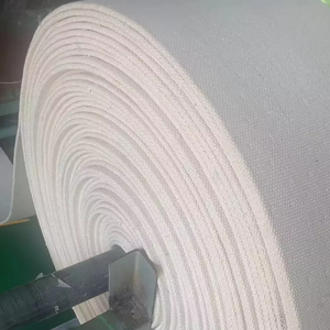 Cintur&oacute;n transportador de algod&oacute;n blanco